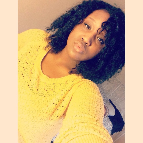 Profile Picture of Sherene Binns (@shereneexo) on Poshmark