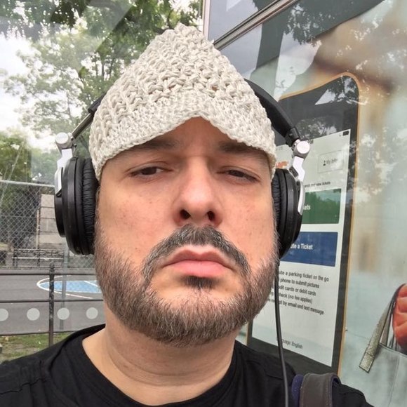 Profile Picture of Julio Alvarez (@boydior) on Poshmark