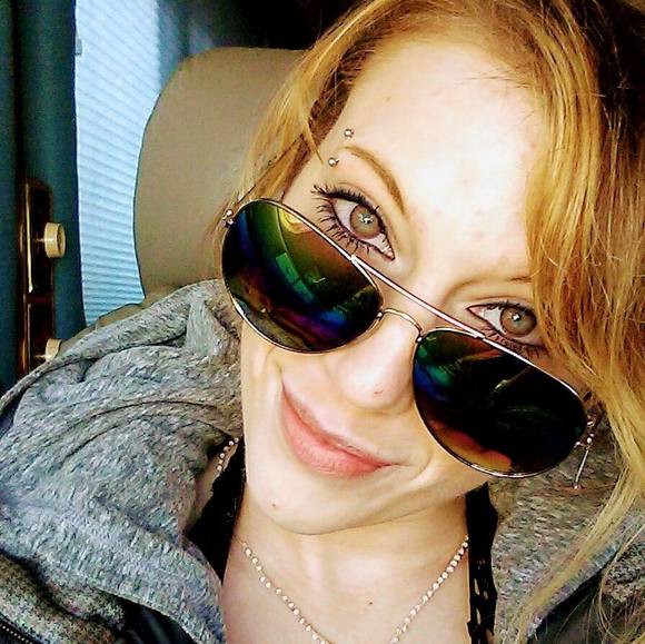 Profile Picture of Noelle Ehly (@noellelacey) on Poshmark