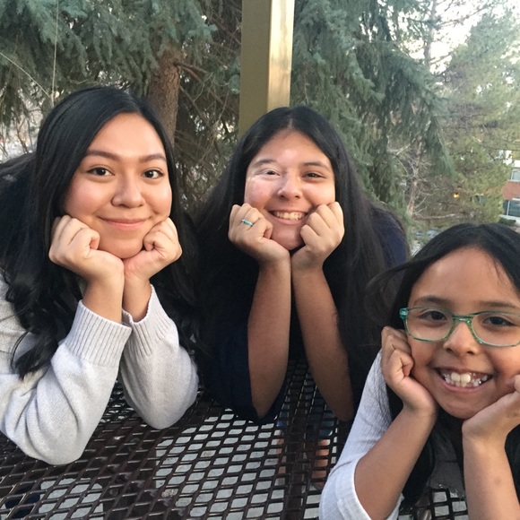 Dani Meza - Poshmark Profile Picture of Dani Meza (@daniellemeza3) on Poshmark