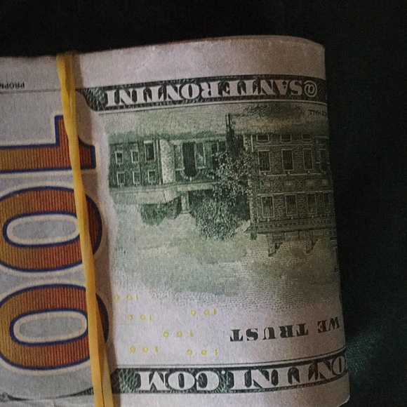 Profile Picture of Rupert Livingston (@rupert4951) on Poshmark