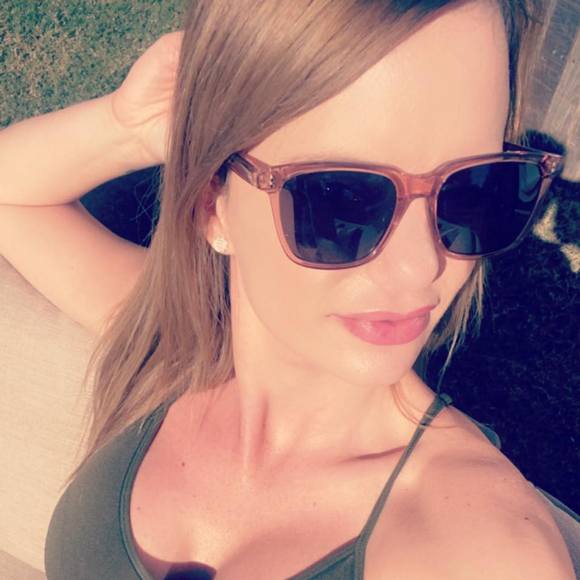 Lisa Meroney - Poshmark Profile Picture of Lisa Meroney (@lisameroney) on Poshmark