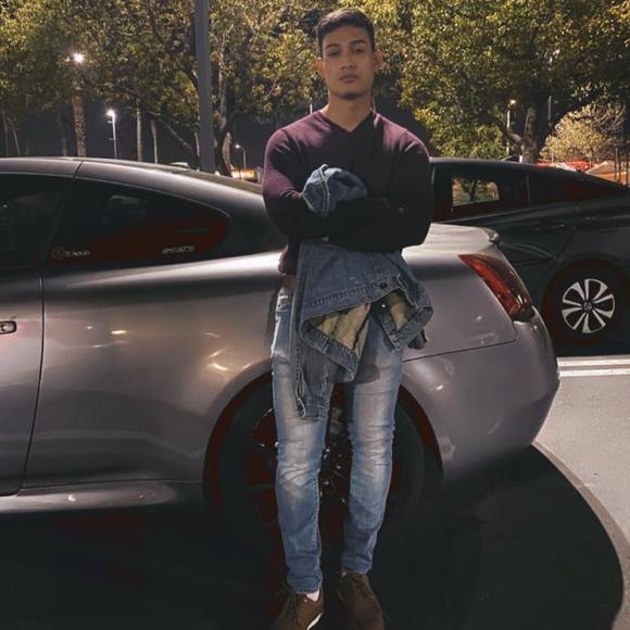 Profile Picture of Kevin Chacón (@kevin11176) on Poshmark