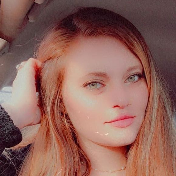 Profile Picture of Karley Hayes (@karley97) on Poshmark