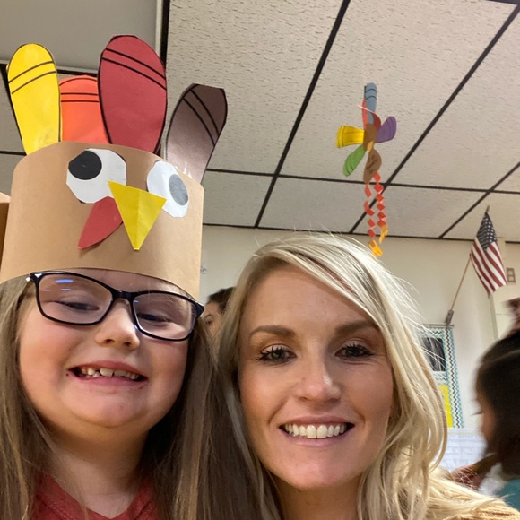 Profile Picture of Brittney Simon (@brisim332) on Poshmark