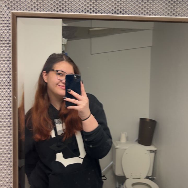 Profile Picture of Anna weaver (@annaweaver77) on Tiktok