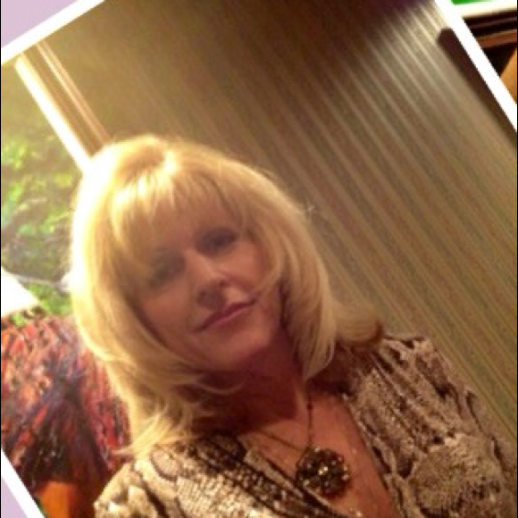 Profile Picture of Karen Mcfatridge (@pig0619) on Poshmark