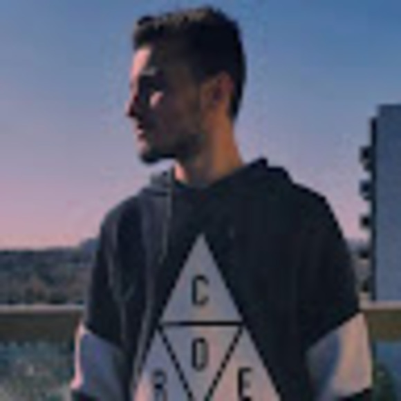 Profile Picture of Ghaith Satea (@ghaithsatea04) on Poshmark