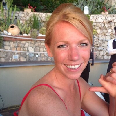 Profile Picture of Julianne Stewart (@JulianneC) on Twitter