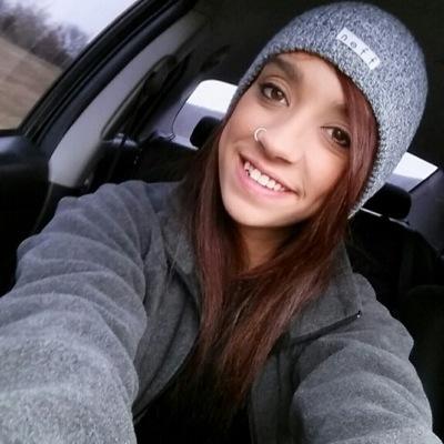 Profile Picture of Cortney James  ✌️ (@cortney_shea) on Twitter