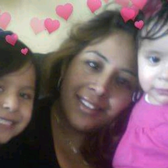 Yoanett Paredes - Poshmark Profile Picture of Yoanett Paredes (@yoanett5) on Poshmark