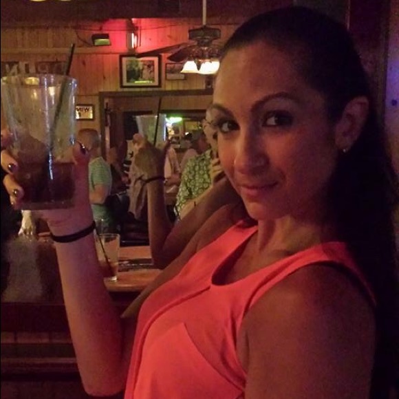 Profile Picture of Susan Pennisi (@susan813) on Poshmark