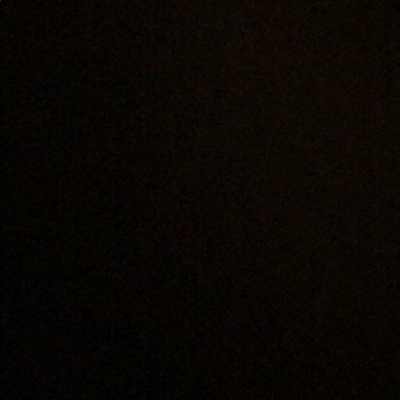 Profile Picture of Charlise Corona (@charlisecorona) on Poshmark