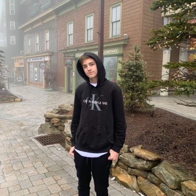 Profile Picture of Grant Doss (@grant_doss) on Twitter