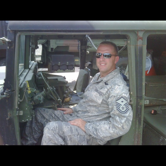 Profile Picture of David Gentry (@gentrydavidb) on Poshmark