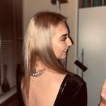 Profile Picture of 𝒮𝒶𝓂𝒶𝓃𝓉𝒽𝒶 𝓋𝒶𝓃 𝒷𝒶𝒶𝓁𝑒𝓃 (@sammvb_) on Instagram