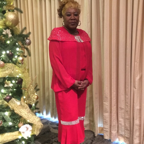 Profile Picture of Rochelle Harrall (@harrallr31) on Poshmark