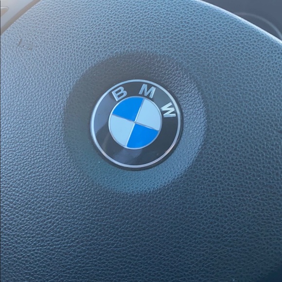 Profile Picture of Jonah Canas (@jonahcanas) on Poshmark