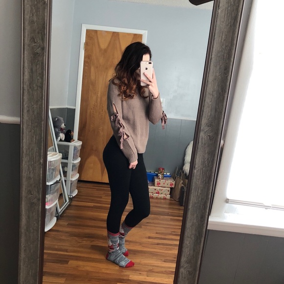 Profile Picture of Alex Mcgregor (@apmac00) on Poshmark