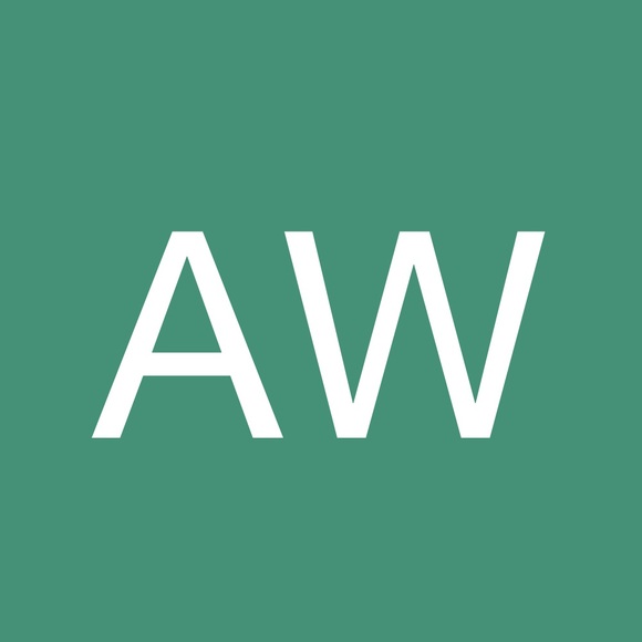 Profile Picture of Alyssa Waldie (@alyssawaldie) on Poshmark