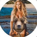 Profile Picture of Amber Drake 🐻 (@ambermeetsworld) on Instagram