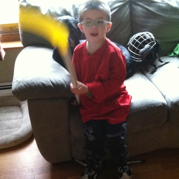 Profile Picture of Sarah Graslie (@sarahelin) on Poshmark