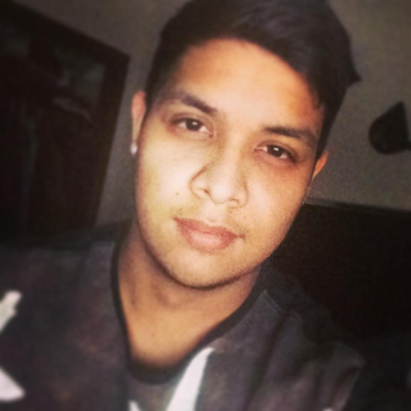 Profile Picture of Luis Justiniano etcheverry (@just_luis91) on Poshmark