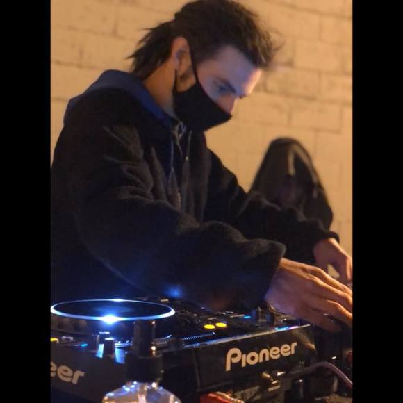 Profile Picture of Kyle Arnholt (@fart47) on Poshmark