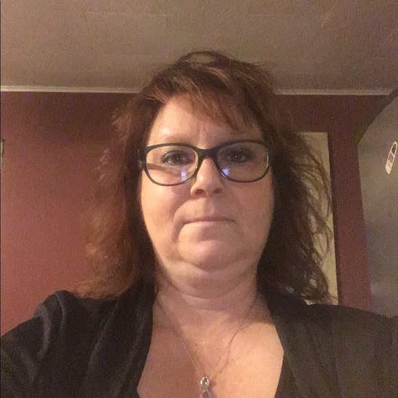Profile Picture of Pamela Bageant (@pamcakes91) on Poshmark