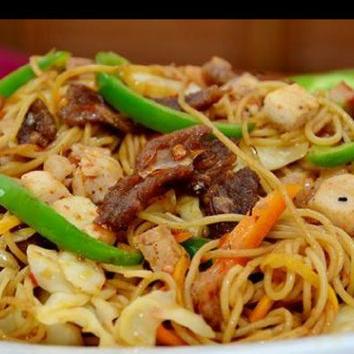 Profile Picture of Chow Mein (@Chow_MeinNG) on Twitter