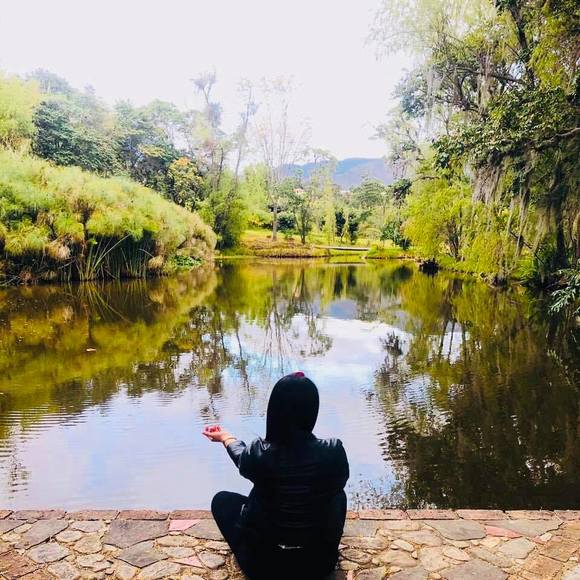 Profile Picture of Katherine Trigos (@kathe1026) on Poshmark