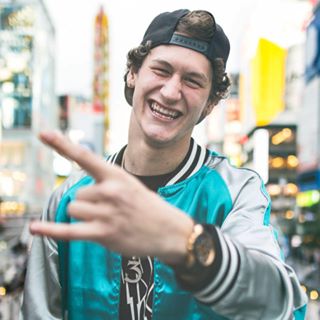 Profile Picture of Brandon Schmidt (@dvxfilmer) on Facebook