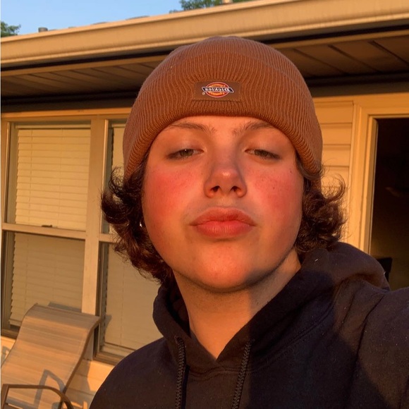 Profile Picture of Caleb Griffith (@calebb_griffith) on Poshmark