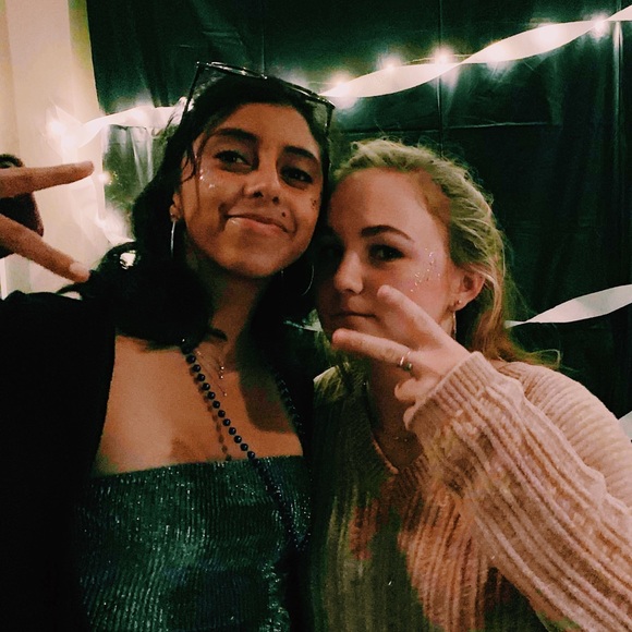 Profile Picture of Frankie Berta (@bfrankie135) on Poshmark