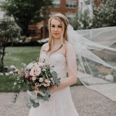 Profile Picture of Ariel Goodman (@arielgoodman) on Twitter