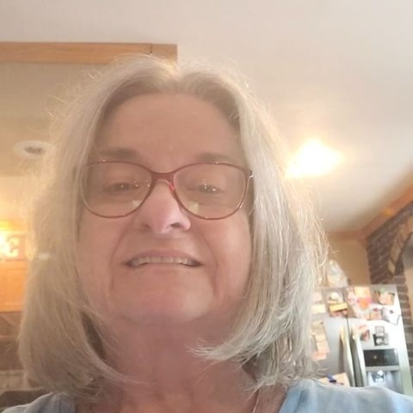 Profile Picture of Kathy Abrams (@kathyabrams3715) on Poshmark