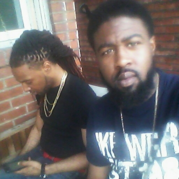 Profile Picture of Matthew Hooper (@matthewhooper42) on Poshmark