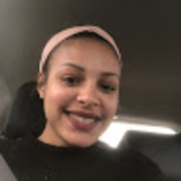 Profile Picture of Alyssia Wilkinson (@alyssiaw2601) on Poshmark