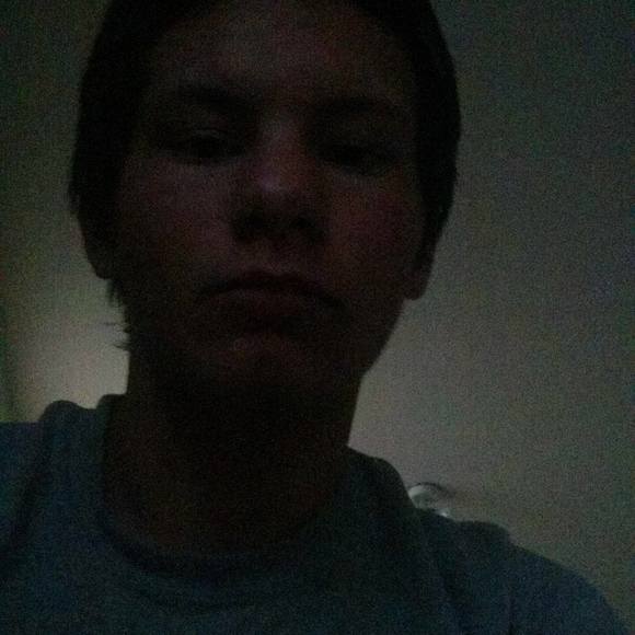 Profile Picture of Robert Snider (@yungyayo4200) on Poshmark