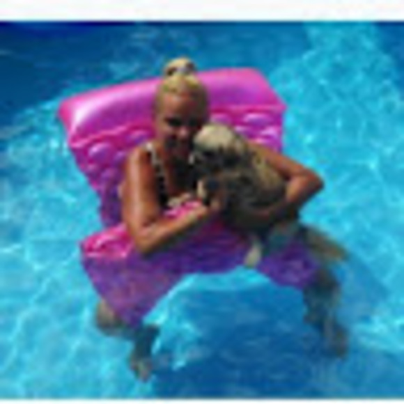 Profile Picture of Joella Wilson (@cjwilson5211) on Poshmark