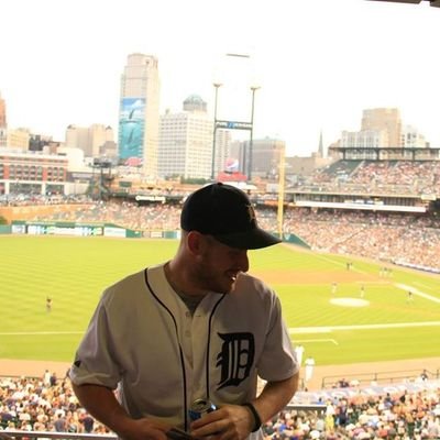 Profile Picture of Eric Wolf (@rickrollwolf) on Twitter