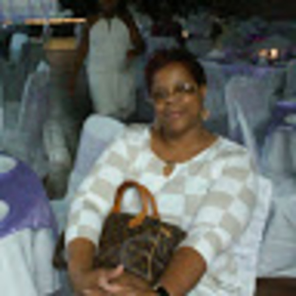 Profile Picture of Hazel Curtis (@hazelb1928) on Poshmark