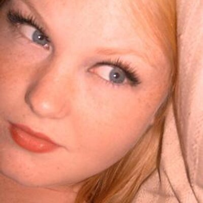 Profile Picture of Jennifer Loeb (@ReadsToMuch) on Twitter