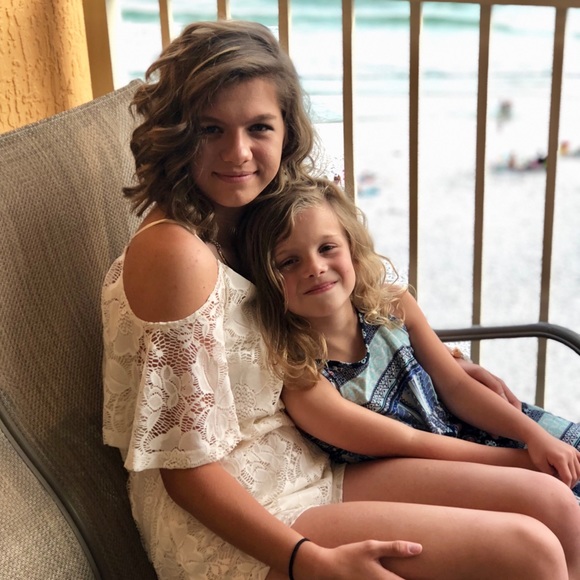 Profile Picture of Haley Woodall (@haleywoodall) on Poshmark