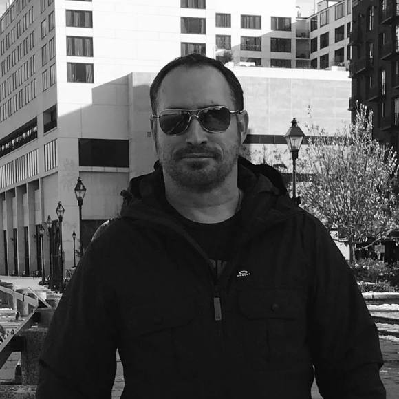 Profile Picture of Billy Parton (@b_parton) on Poshmark