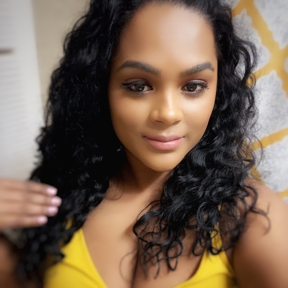 Profile Picture of Nisha Ramroop (@nishar86) on Poshmark