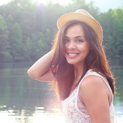 Profile Picture of Monica Gale (@_monicagale) on Twitter