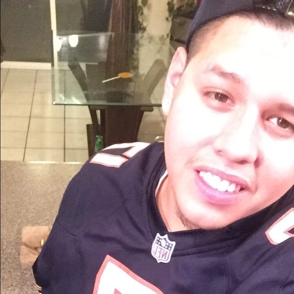 Profile Picture of Felipe Hurtado (@chicagopatna) on Poshmark