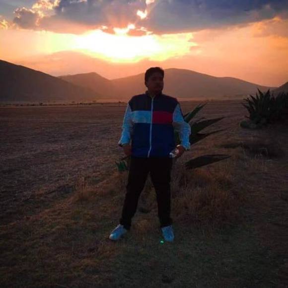 Alex Damian - Poshmark Profile Picture of Alex Damian (@alejandrodaog) on Poshmark