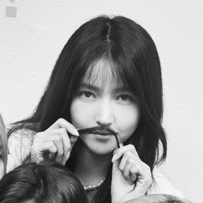 Profile Picture of Sowon’s Mustache ➐ (@_lim__) on Twitter